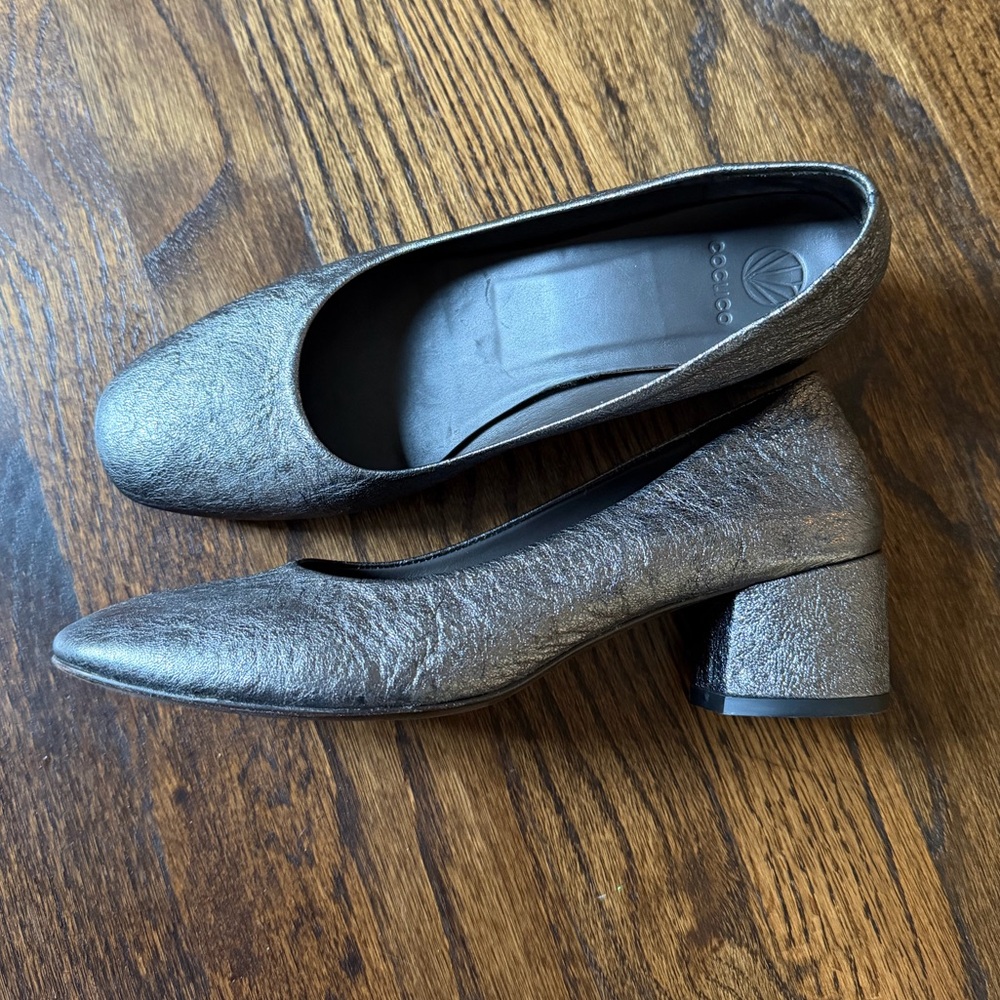 Coclico Leather Pump size 37.5/7